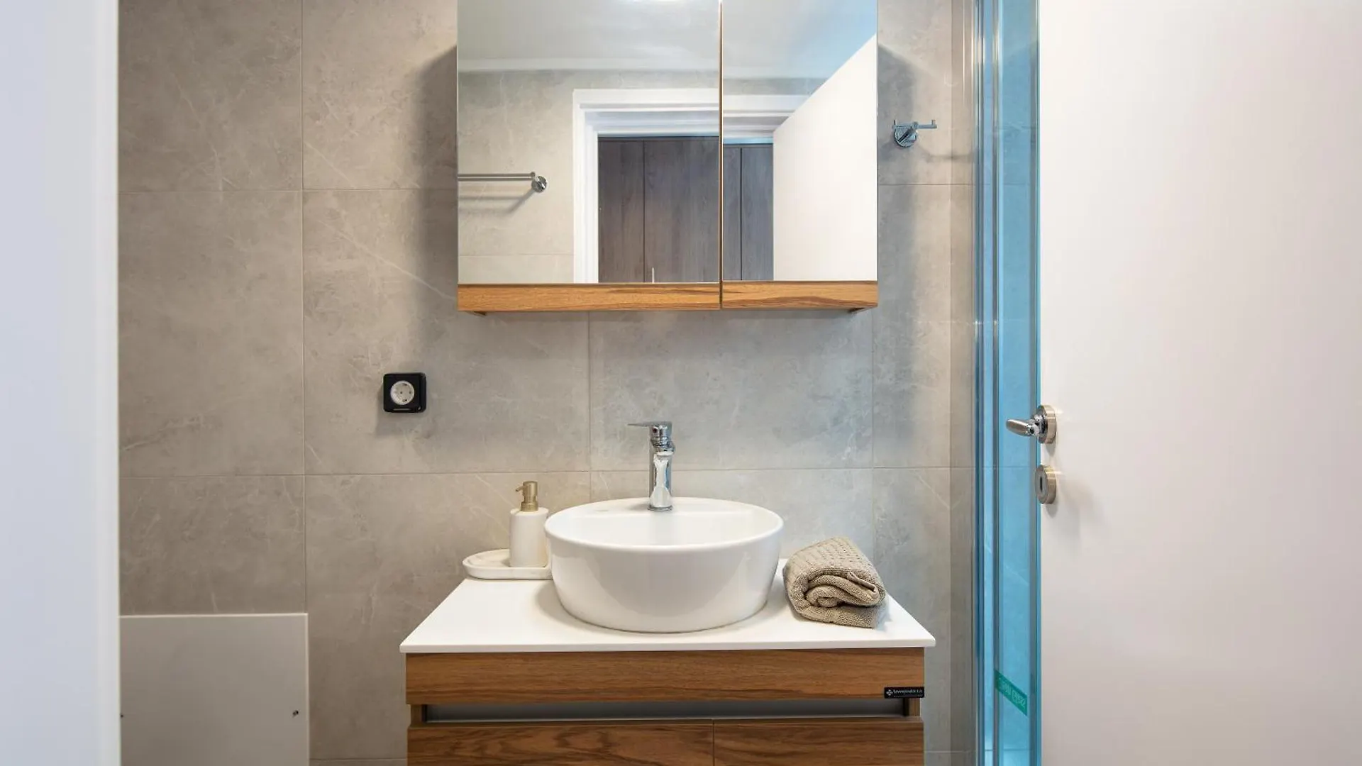 Apartment Fortezza Sea Breeze, Anne, 2 Bedrooms & Sea View Rethymno  Greece