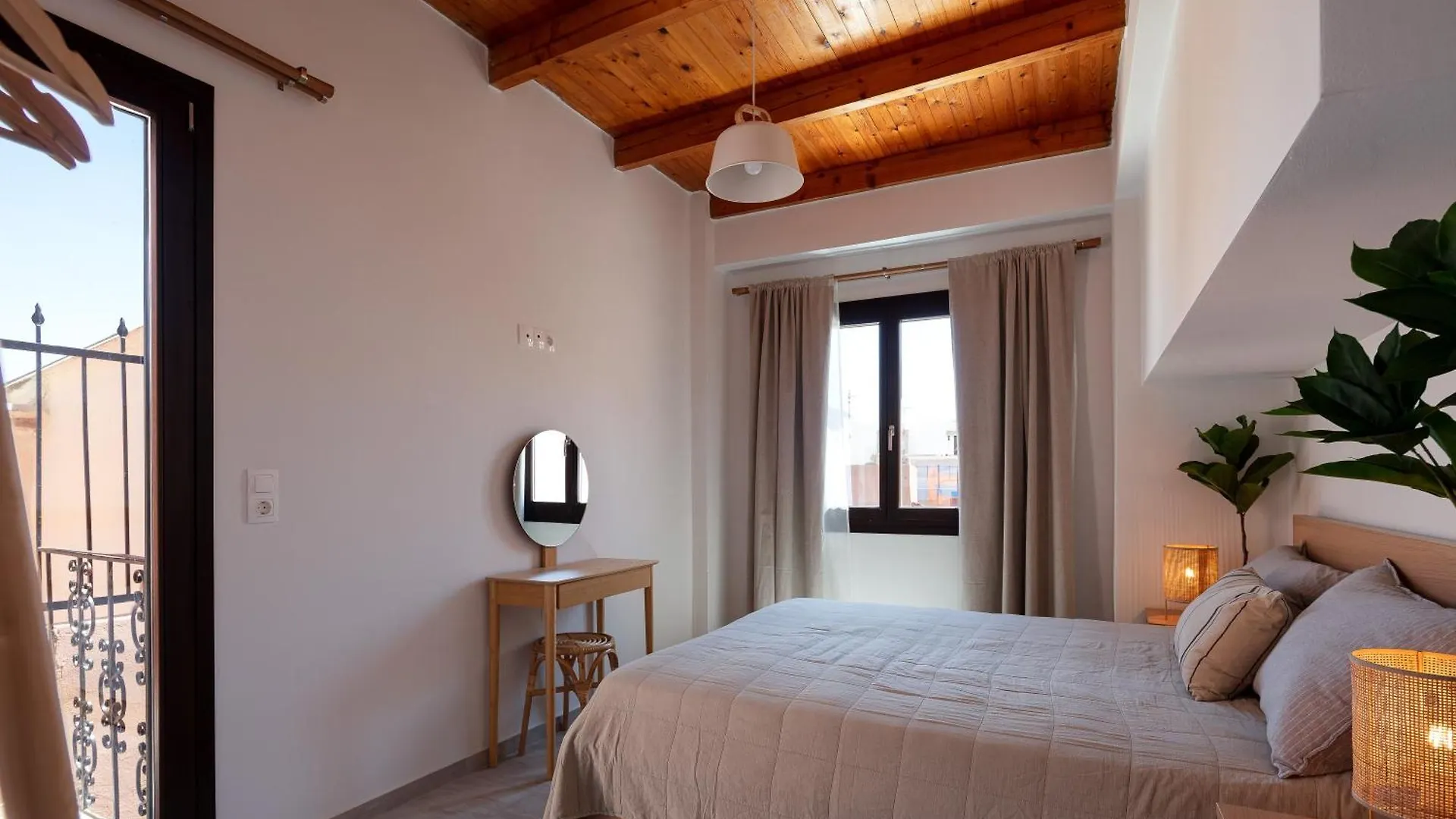 Fortezza Sea Breeze, Anne, 2 Bedrooms & Sea View Rethymno  Apartment Rethymno (Crete)