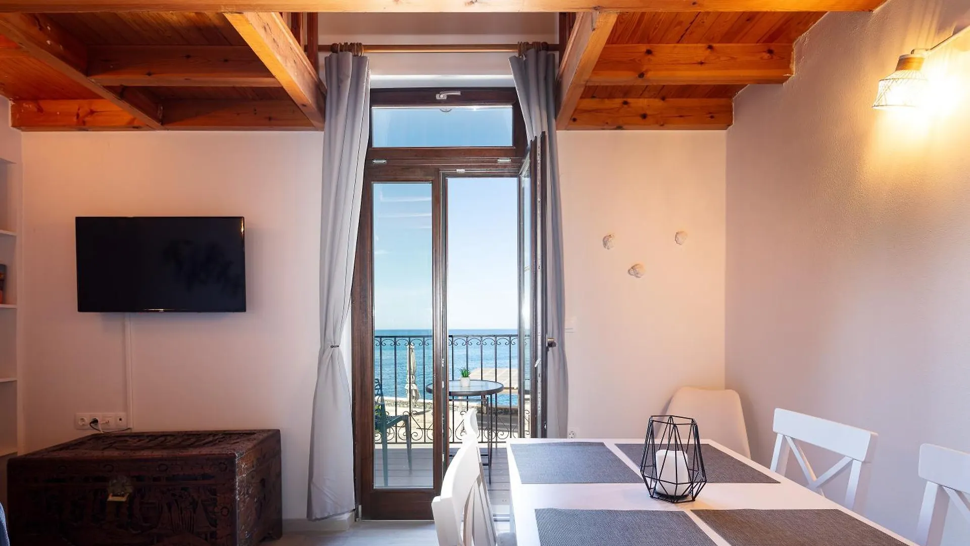 Apartment Fortezza Sea Breeze, Anne, 2 Bedrooms & Sea View Rethymno